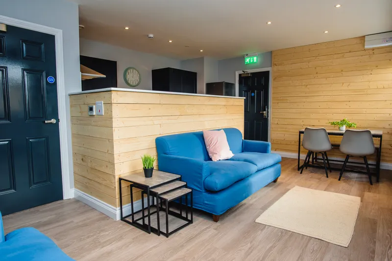 Flat E, 25 Lister Gate - Luxury 5 Bed City Centre Apartment - Thumbnail 19